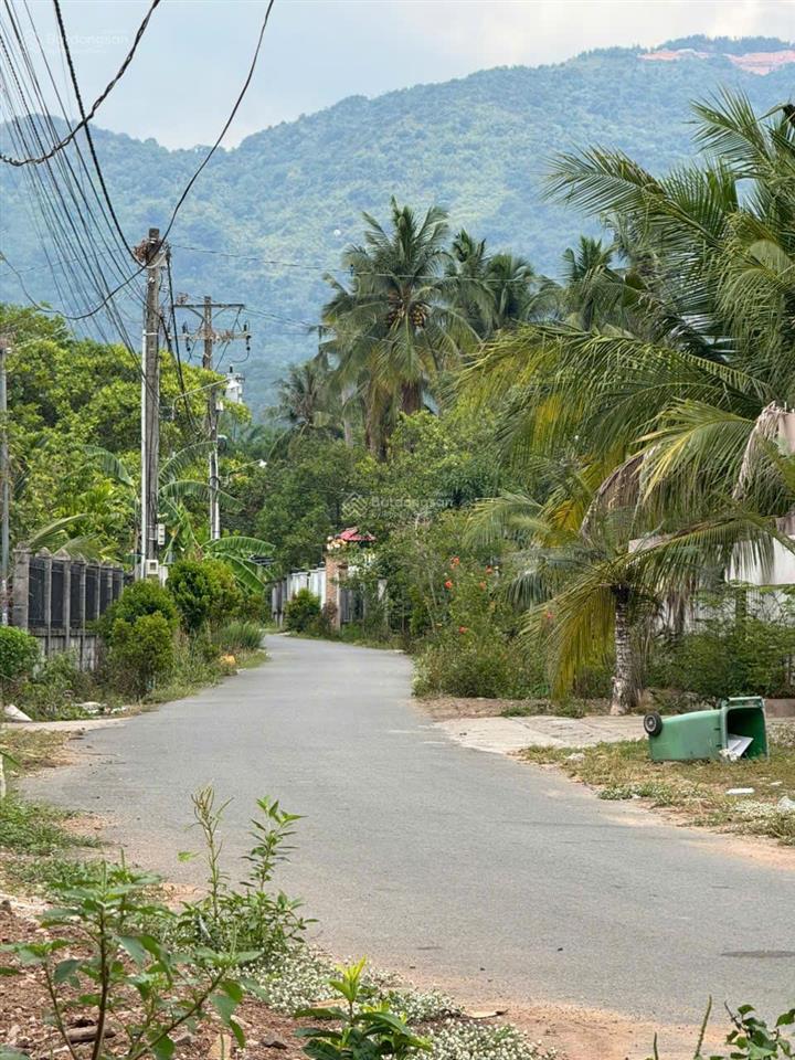 Đất thổ cư ngắm trực diện núi chứa chan, vừa xây nhà vừa làm vườn, giá tốt