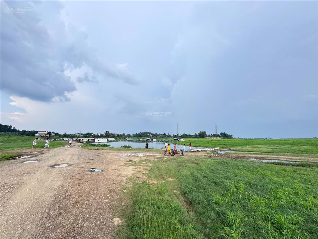 Cần bán lô đất khu nhà vườn ngắm view sông la ngà