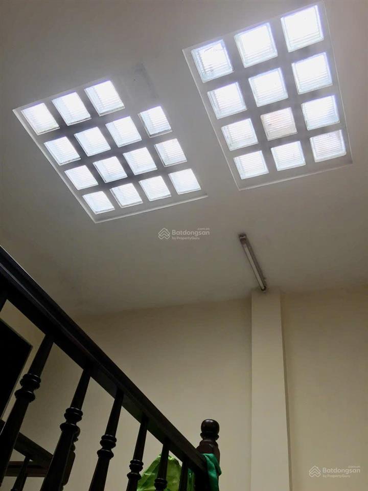 Bán nhà 4 tầng ngõ rộng 379 đội cấn