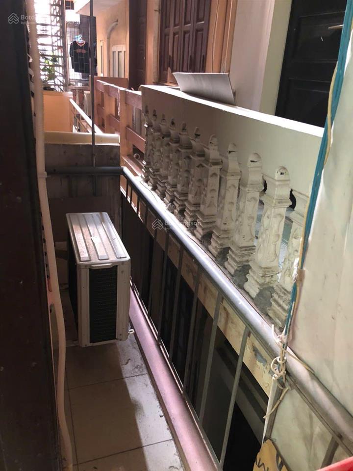 Cho thuê phòng tầng 3 rộng 26 m2