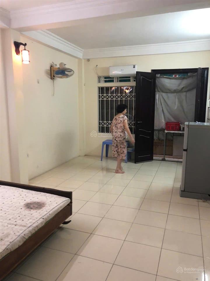 Cho thuê phòng tầng 3 rộng 26 m2
