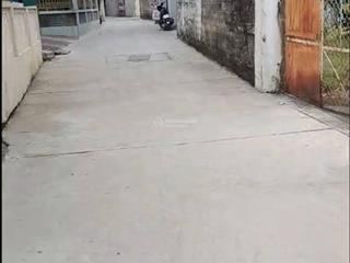 Gia đình cần tiền bán mảnh đất 90m2 ,full thổ cư ,ngõ rộng