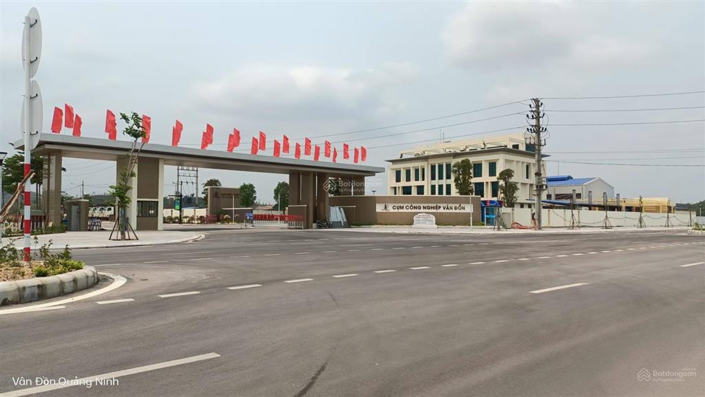 Đất thổ cư sát trục 40m  "phễu" đón sóng kcn & du lịch vân đồn