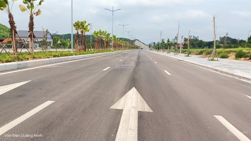 Đất thổ cư sát trục 40m  "phễu" đón sóng kcn & du lịch vân đồn