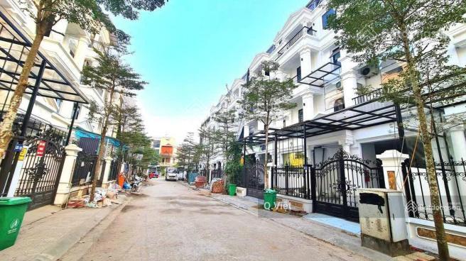 Nhượng lại lô liền kề tig đại mỗ 88m2 bàn giao thô hoàn thiện ngoài chưa 17,x tỷ mt 6m 4 tầng