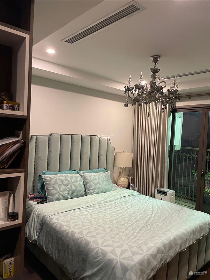 Chính chủ bán căn 2pn 77m2 ban công đông nam hoàng cầu skyline.  0904 859 ***