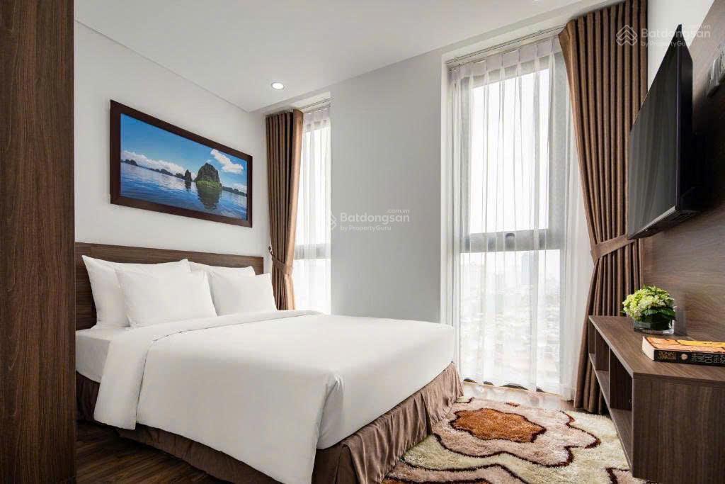 Chính chủ cần bán căn hộ 77m2 ban công đông nam.  0987 975 ***