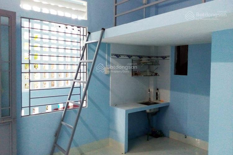 Cho thuê phòng tại ngõ thịnh hào 2, tôn đức thắng, dt 18m2 đủ nội thất. giá 2,2tr