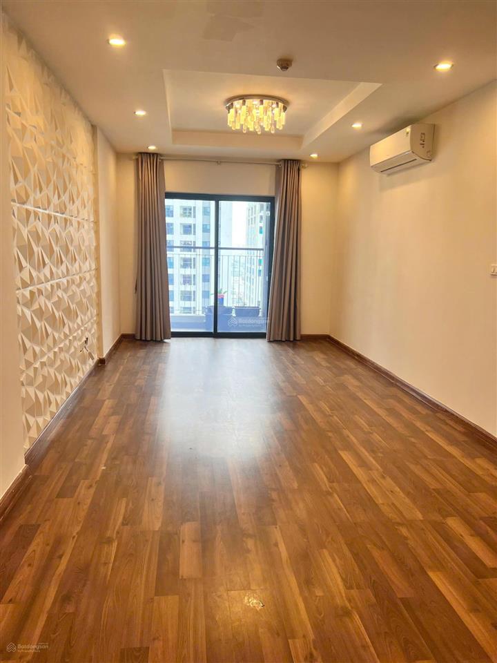 Bán gấp ch góc 3pn goldmark city 136 hồ tùng mậu view nội khu đẹp, nội thất cao cấp, giá tốt nhất