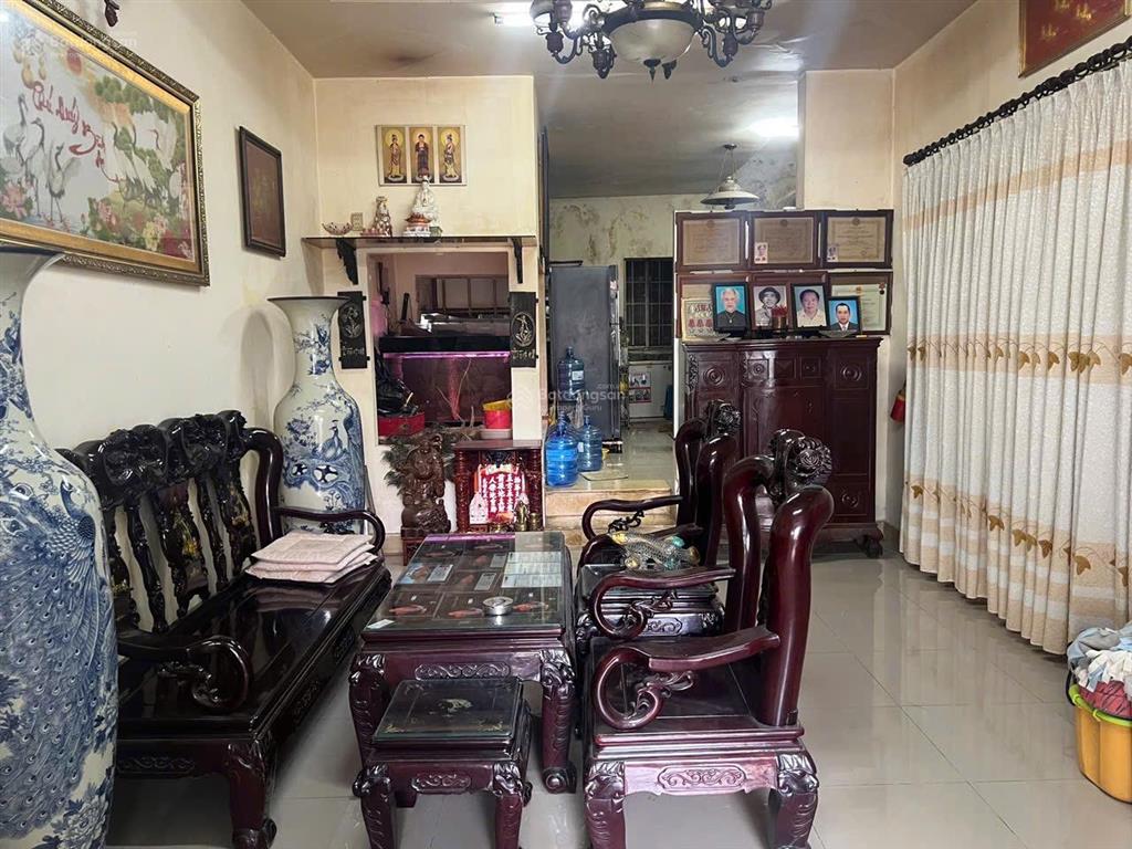 Chính chủ bán 2lầu kdc bình hưng (215,2m2) ngang 6m giá tốt