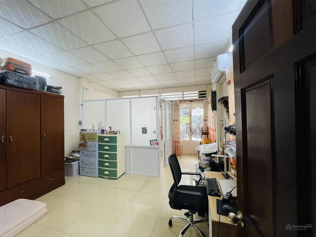 Bán nhà chính chủ lâu đời ngang 6m sau căn mặt tiền kinh doanh giá 192tr/m2