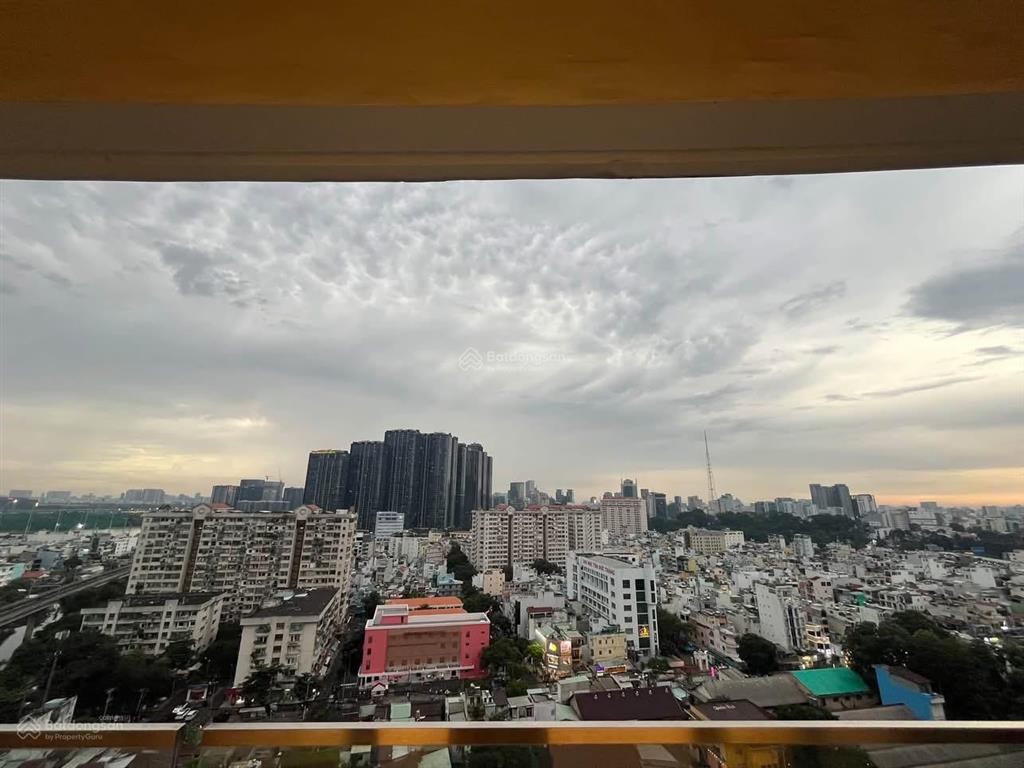 Bán căn hộ city garden 3 phòng tầng 26 tháp p2 giá 17,5 tỷ