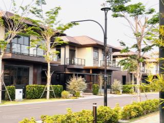 Bán nhanh biệt thự đơn lập 225m2 trong khu compound waterpoint giá chỉ 10.8 tỷ full thuế phí + sổ