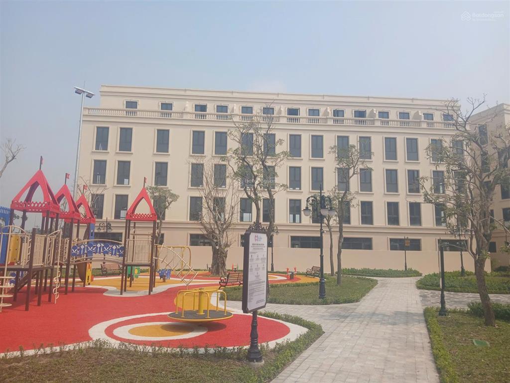 Gia đình cần bán gấp nhà phố 63m2 thiên nga 3 phân khu tinh anh,vinhomes cổ loa giá 21,5 tỷ