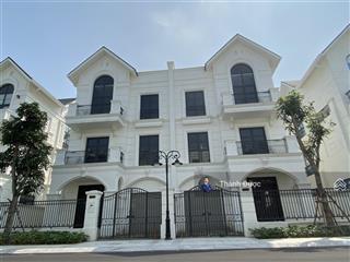 Chủ nhà cần bán căn san hô dt 150m2  căn sát hồ ngọc trai nhất đang rao bán hiện tại