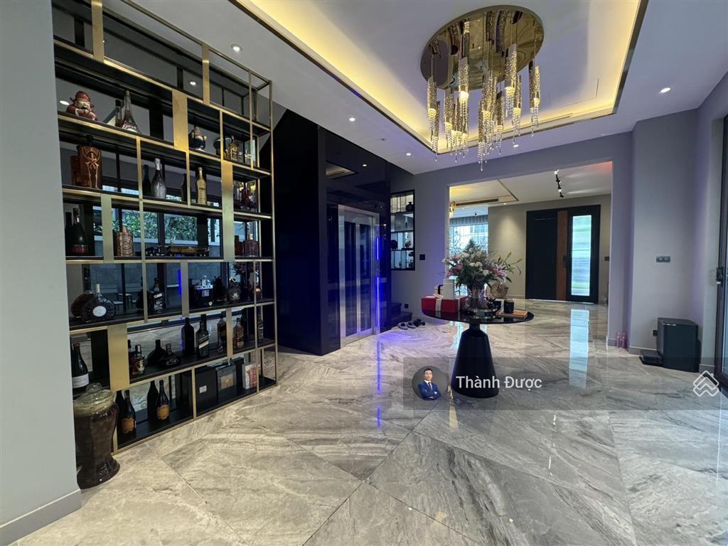 Chính chủ gửi bán căn song lập tại hướng dương kđt vinhomes rverside  the harmony  đã hoàn thiện
