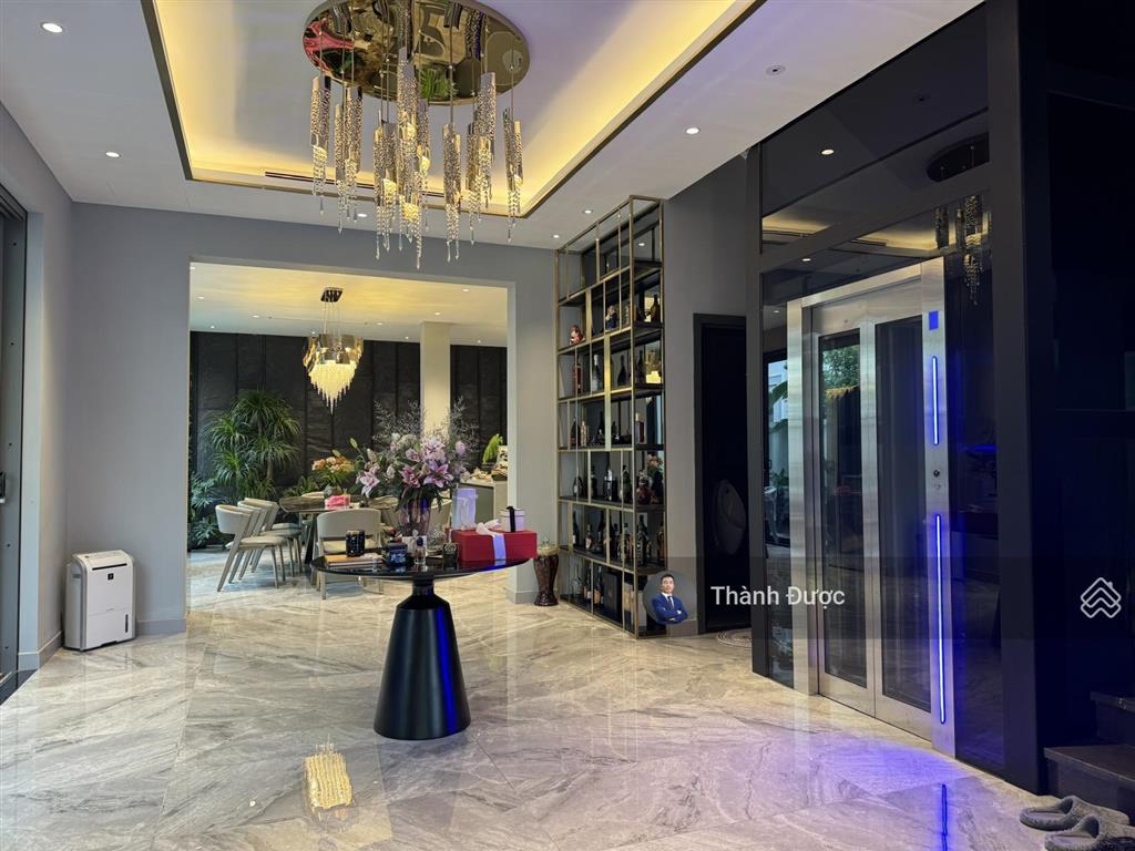 Chính chủ gửi bán căn song lập tại hướng dương kđt vinhomes rverside  the harmony  đã hoàn thiện