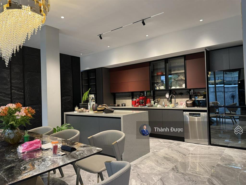 Chính chủ gửi bán căn song lập tại hướng dương kđt vinhomes rverside  the harmony  đã hoàn thiện