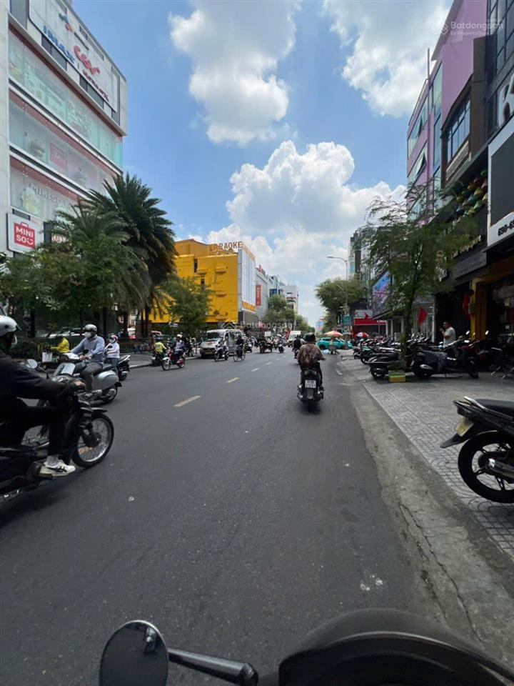 Hiếm có  nhà mặt tiền sư vạn hạnh  ngay vạn hạnh mall 4.5x18 5 tầng thu nhập 150tr, giá 35 tỷ tl