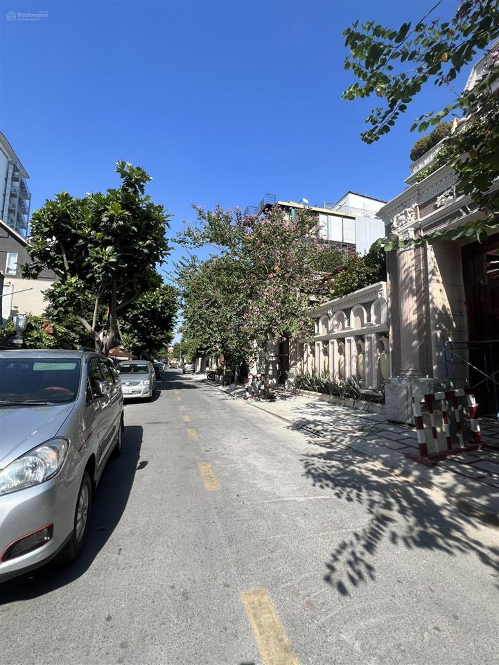 Cần bán nhà mt lê ngô cát, p. xuân hoà (p. võ thị sáu cũ), q3. dt 9x32m, nh13m. gía bán 140 tỷ