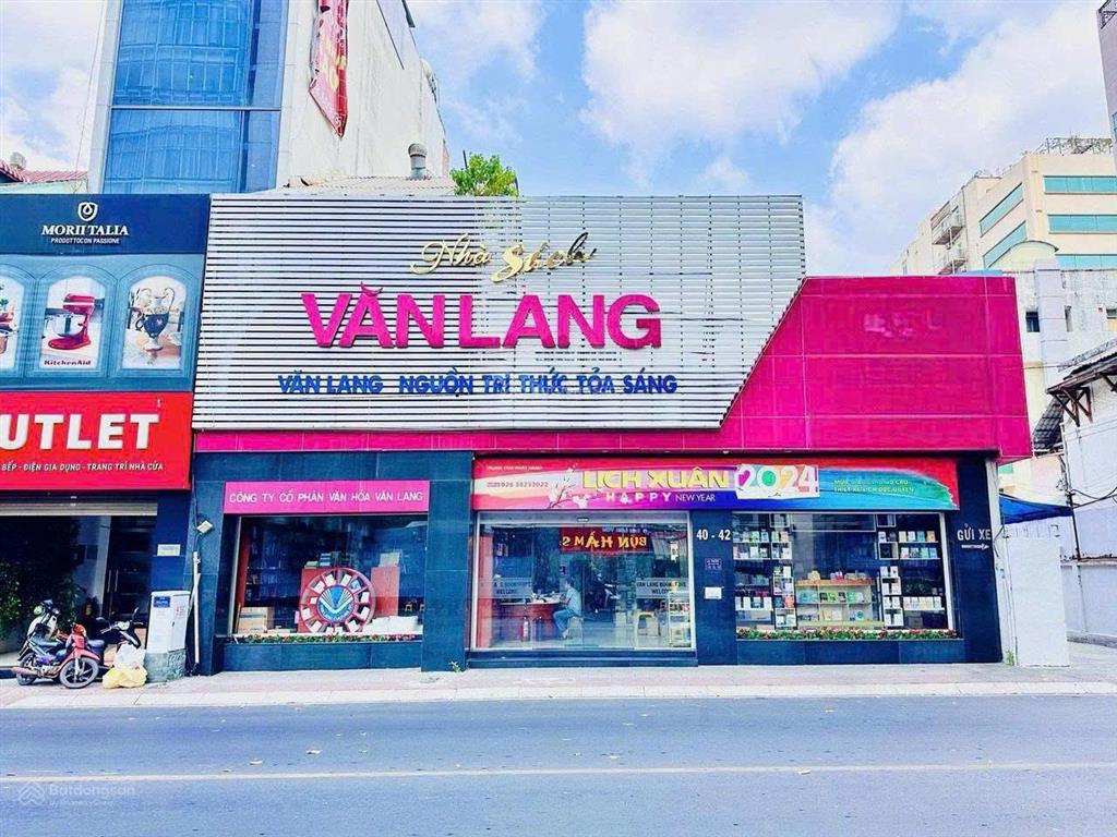 Bán nhà siêu khan hiếm mặt tiền nguyễn chí thanh  dt 18 x 40m  2 tầng  giá bán 100 tỷ tl