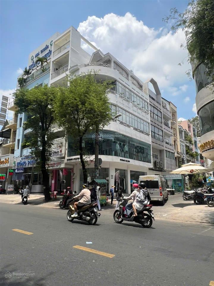Siêu phẩm góc 2 mặt tiền sư vạn hạnh q10  ngay vạn hạnh mall 4x18m 3 tầng giá 30 tỷ tl