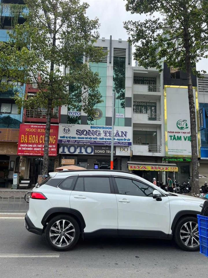 Duy nhất  toà nhà mt lê hồng phong quận 10, dt 8x25m 6 tầng ốp kính  hđt 250 triệu  giá 55 tỷ tl