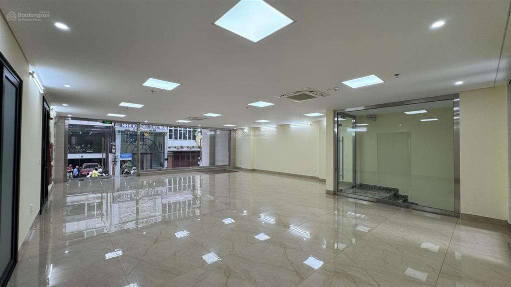 Bán nhà mặt phố hoàng ngân  nguyễn thị định, dt 220m2 xây 10 tầng