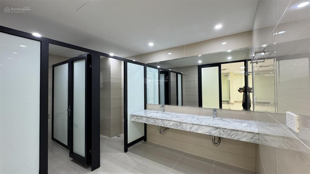Bán nhà mặt phố hoàng ngân  nguyễn thị định, dt 220m2 xây 10 tầng