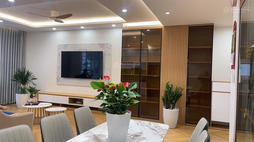 Bán chung cư 18t 3pn full nội thất, 116m2, 9 tỷ ở lê văn lương, cầu giấy, hà nội, bao đẹp tốt