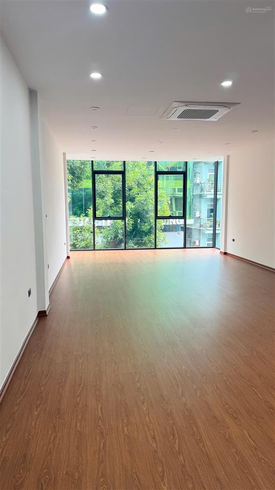 Bán nhà mặt phố trung kính. khu đô thị trung yên, giá cực chất 50 tỷ, 90m2, 5.5m mặt tiền, hot!
