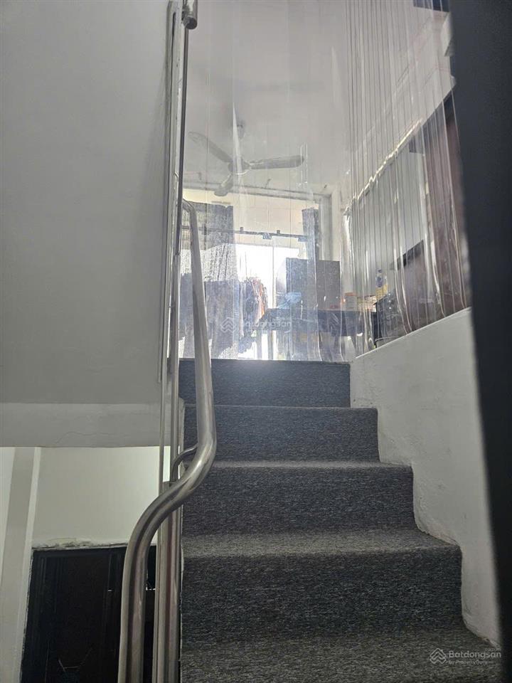 Cho thuê nhà mặt phố số 8 sơn tây, 34m2, giá thỏa thuận, phường ba đình, hà nội