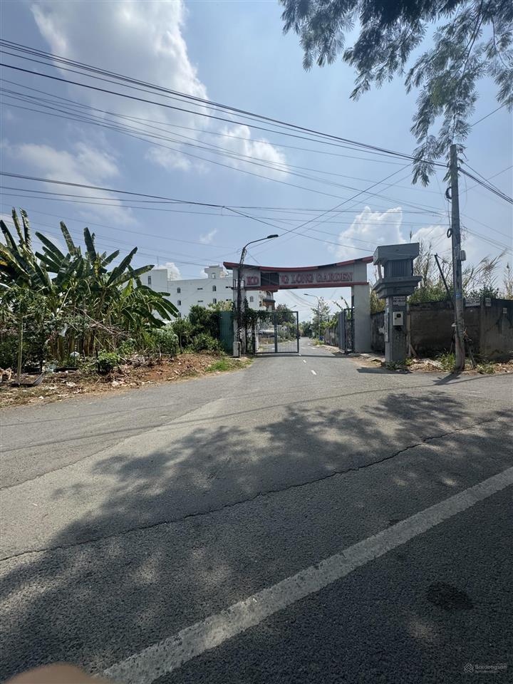 12 tỷ 500 / 273m2 chủ bán lô góc 3 mặt tiền tăng long garden