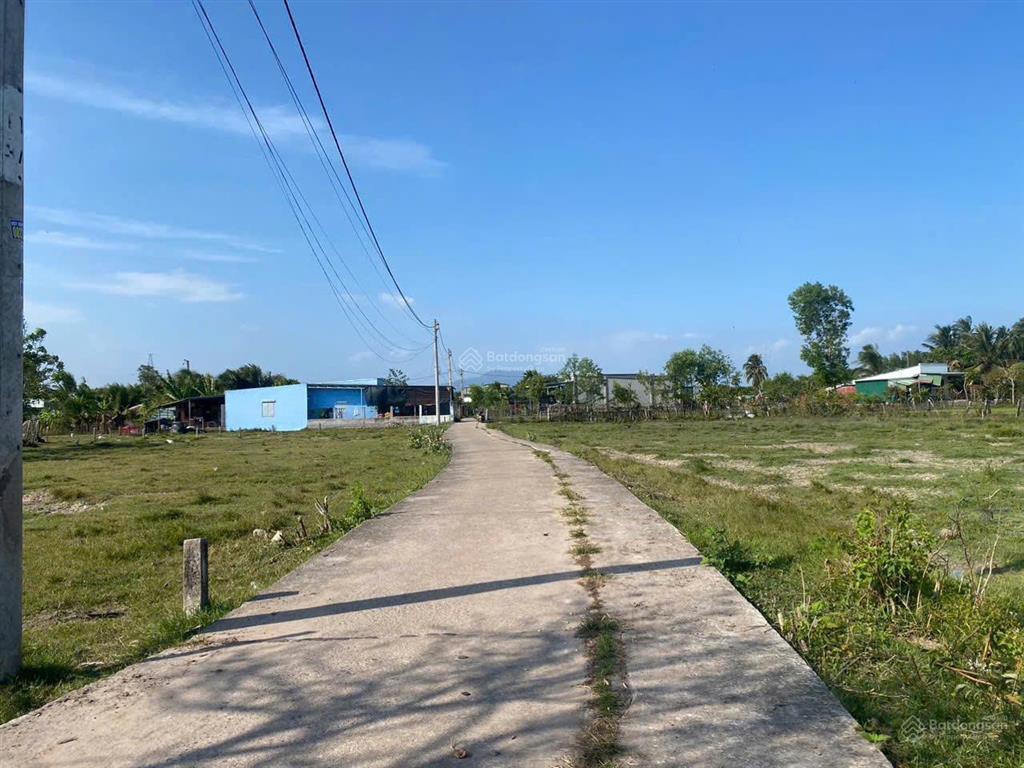 Đất gần kcn sơn mỹ cách biển 1,5km giá 700 tr