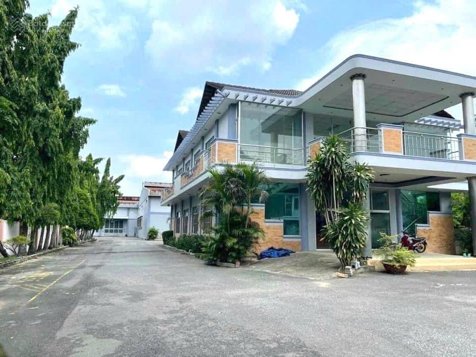 Bán xưởng mt tỉnh lộ 15 củ chi. diện tích 7800m2