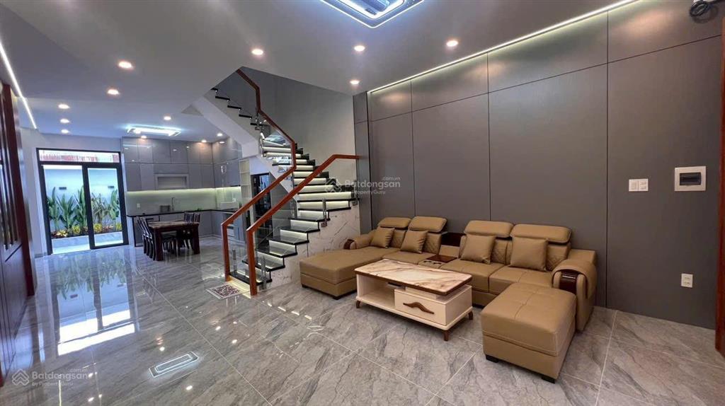Nhà mới 100m đường tây bắc lân 4a  xã bà điểm
