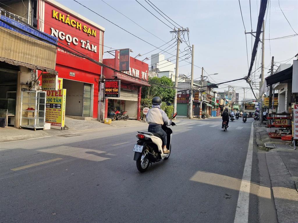 Bán nhà mặt tiền đường phan văn đối 125m