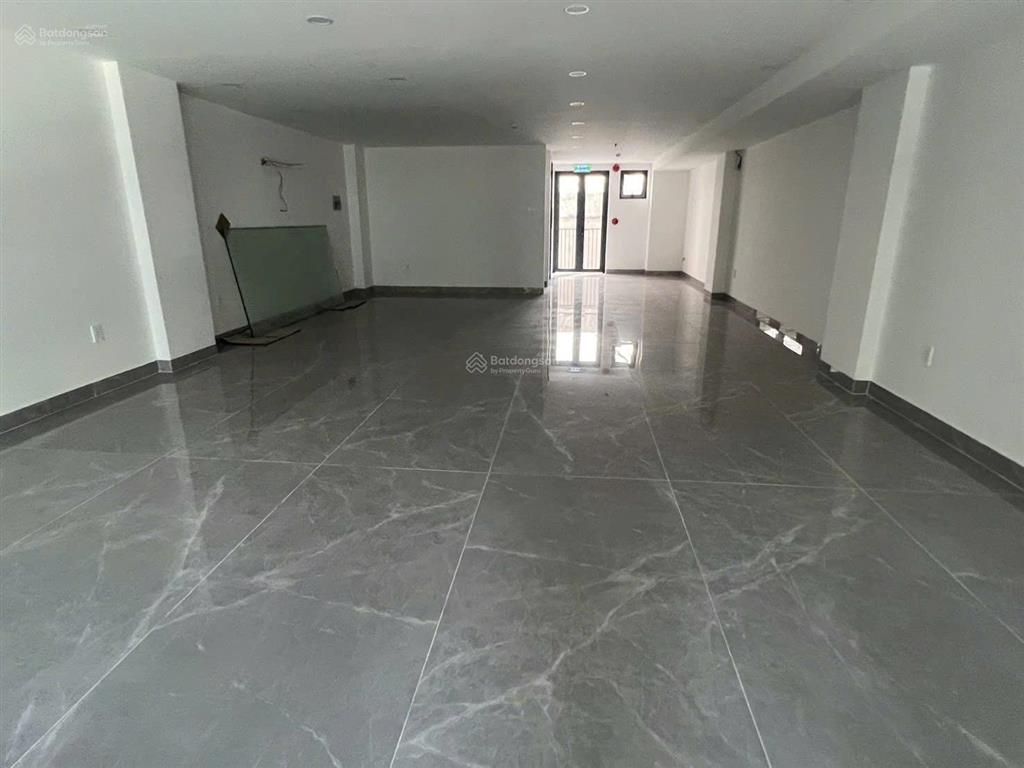 Cần cho thuê văn phòng, cửa hàng tiện lợi 100m mặt tiền cửu long, phường 2, tân bình