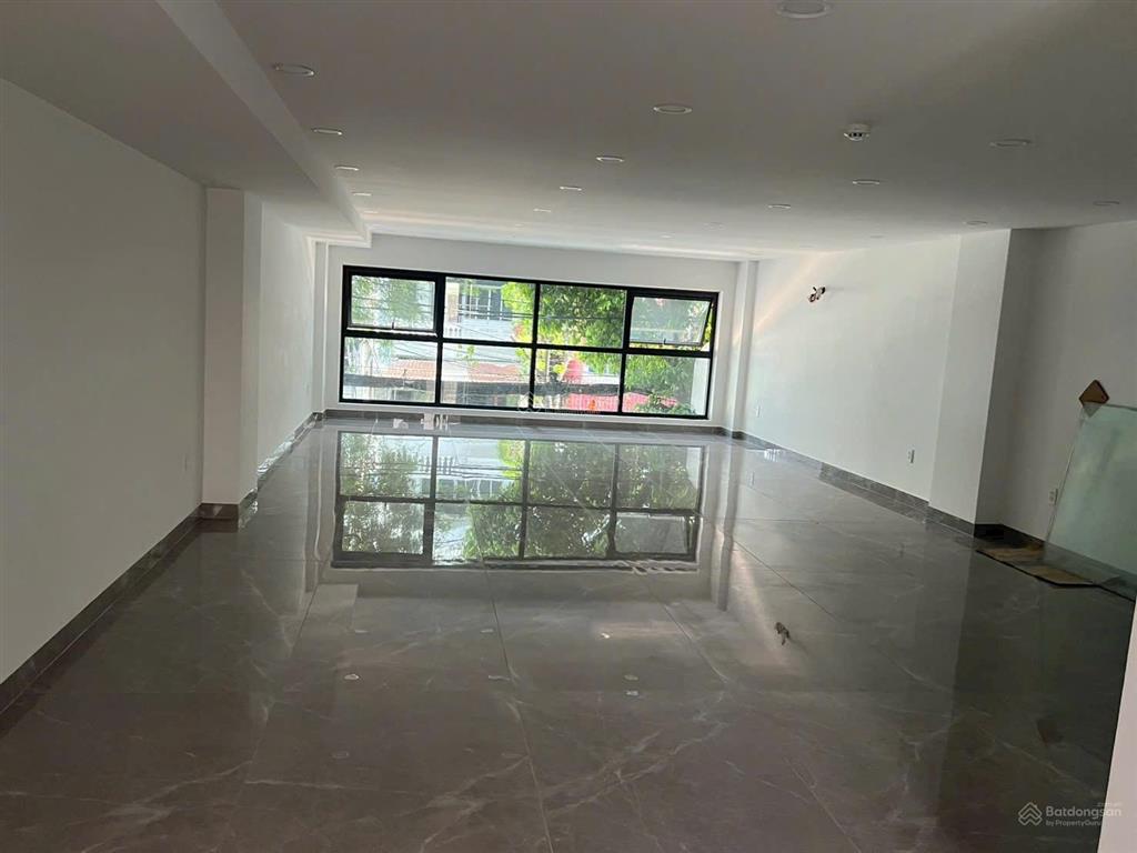Cần cho thuê văn phòng, cửa hàng tiện lợi 100m mặt tiền cửu long, phường 2, tân bình
