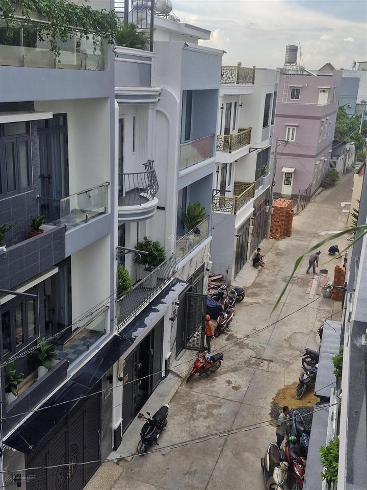 Bán căn nhà phố full nội thất thiết kế hiện đại