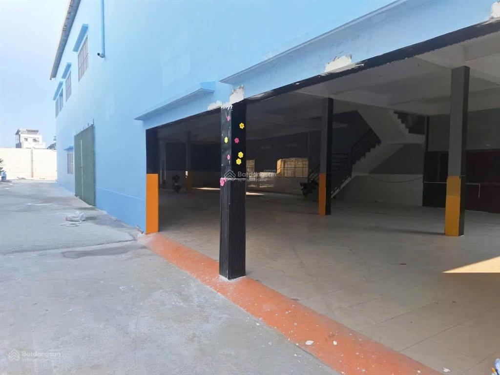 Cho thuê xưởng ngang 19m  dài 50m.