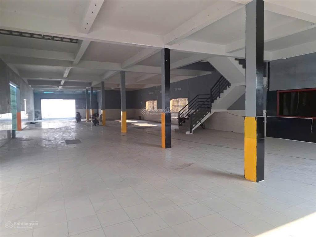 Cho thuê xưởng ngang 19m  dài 50m.
