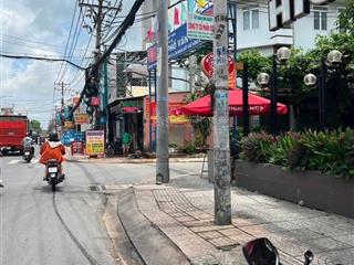 Đất mặt tiền đường nhựa giá bằng giá trong hẻm