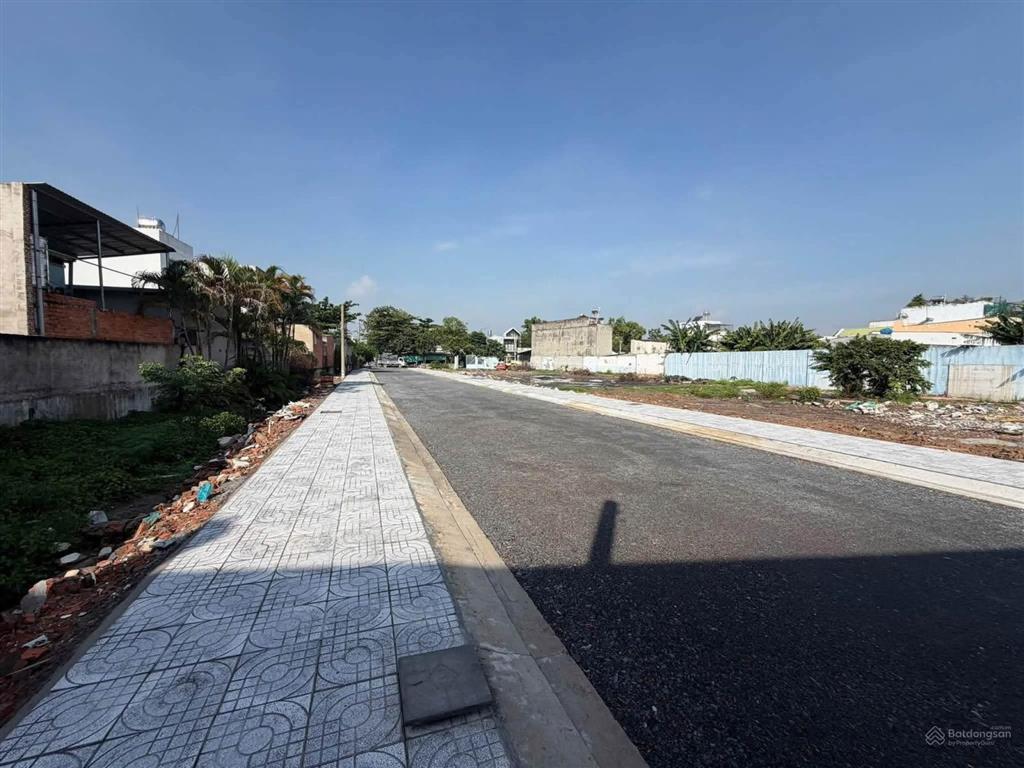 Bán 420m2 đất full thổ cư mặt tiền đường nhựa