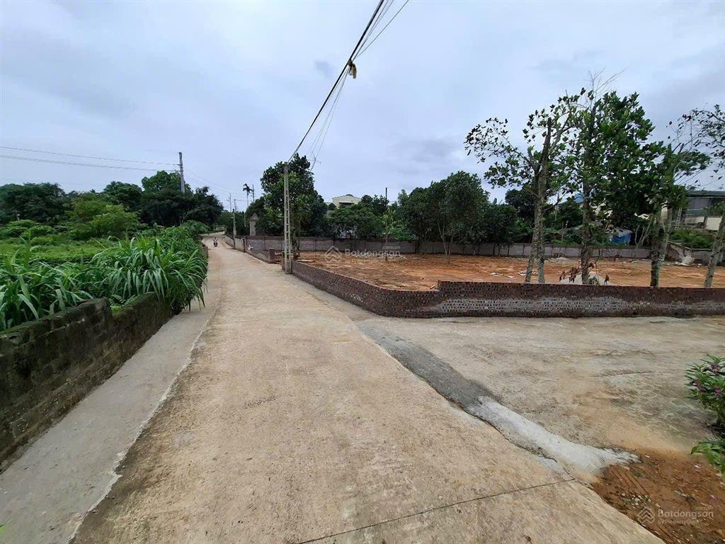 Bán lô đất 535 m thổ cư 150 m tại yên bài hà nội giá 3 ,5 tỷ đất bằng phẳng đẹp view núi bà vì