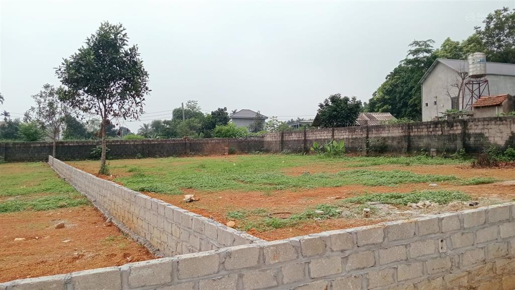 Chính chủ cần bán lô đất tại xã yên bài hà nội đt 451m2 thổ cư 150 m mặt tiền 15 m giá cực tốt