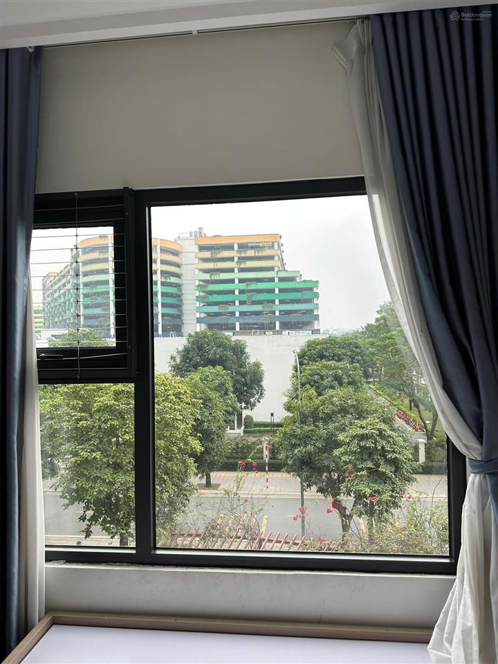 Siêu phẩm 2pn+1 full gỗ sổ đỏ cầm tay view thoáng đẹp