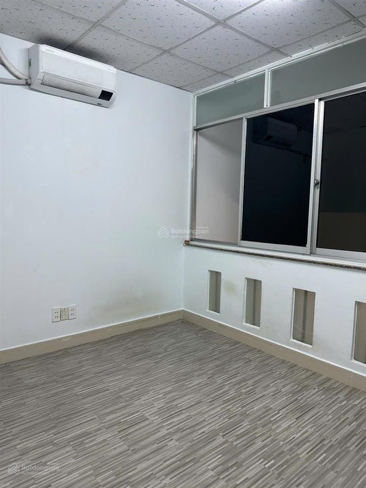 Nhà nhất chi mai ra đường c12 giáp sân bay ga t3 p13 tân bình