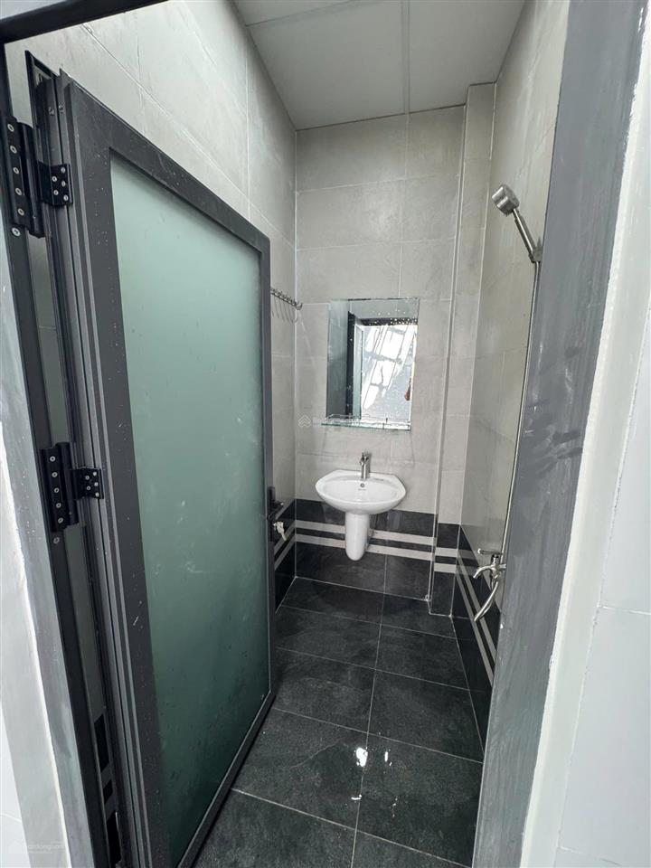 Chính chủ cho thuê mặt bằng văn phòng, kinh doanh 112m² cổng số 2 sân vận động đông hòa