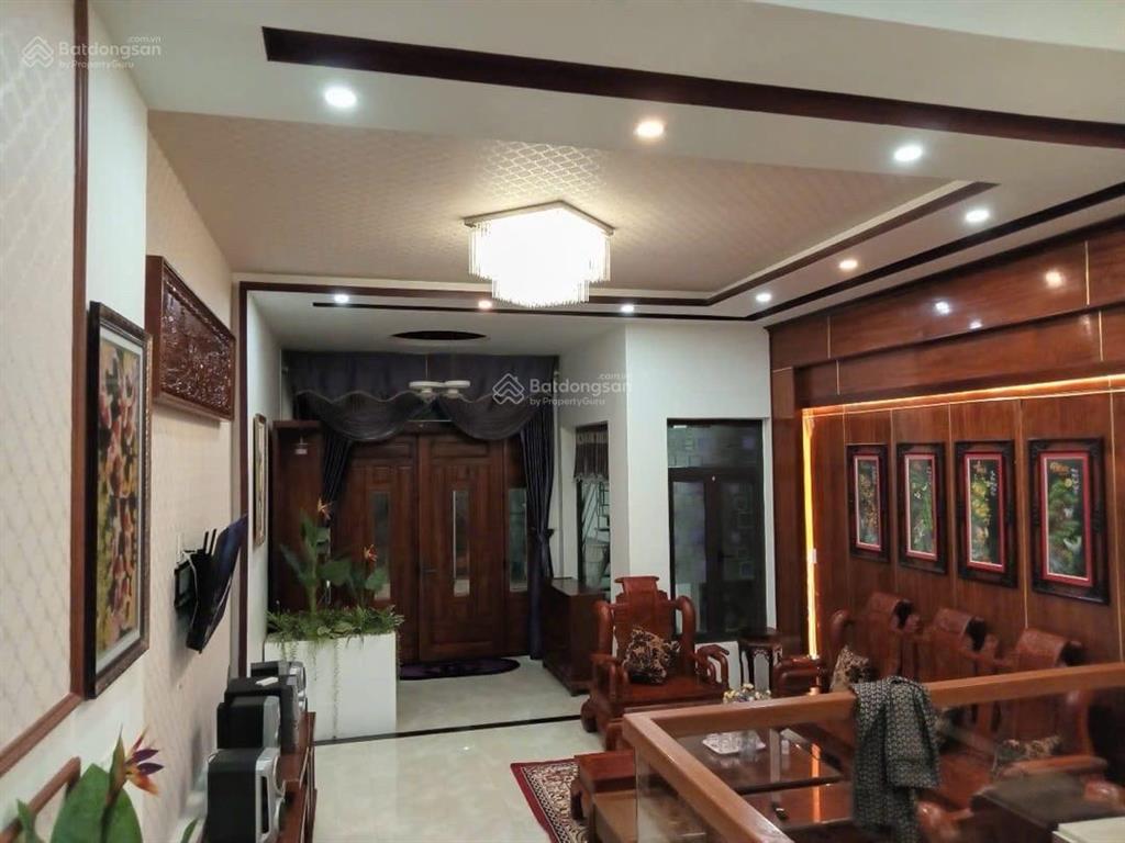 Nhà 3 tầng mặt tiền hiếm có dòng tiền đến 25tr/ tháng giá chỉ 7,6 tỷ